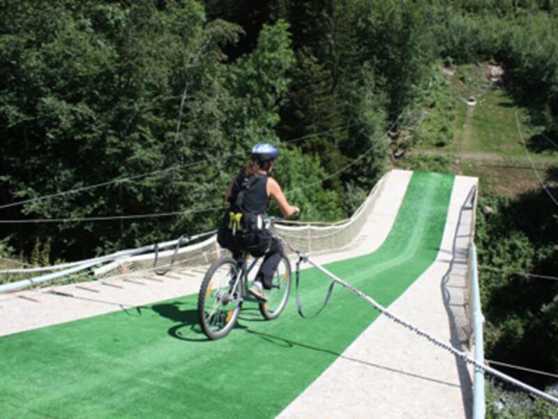 Saut à l'Élastique près d'Annecy - Tremplin de Saint-Jean-de-Sixt 